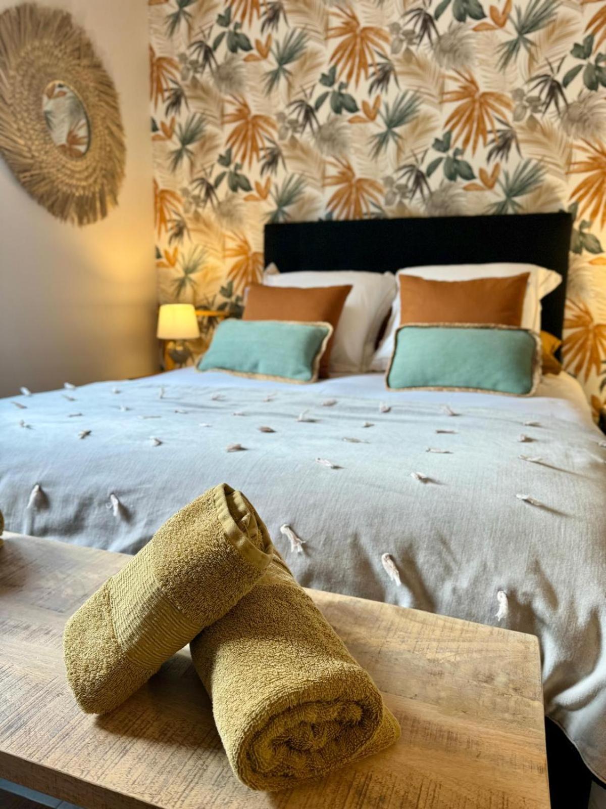 La Crevette Bed and Breakfast Villerville Exteriör bild